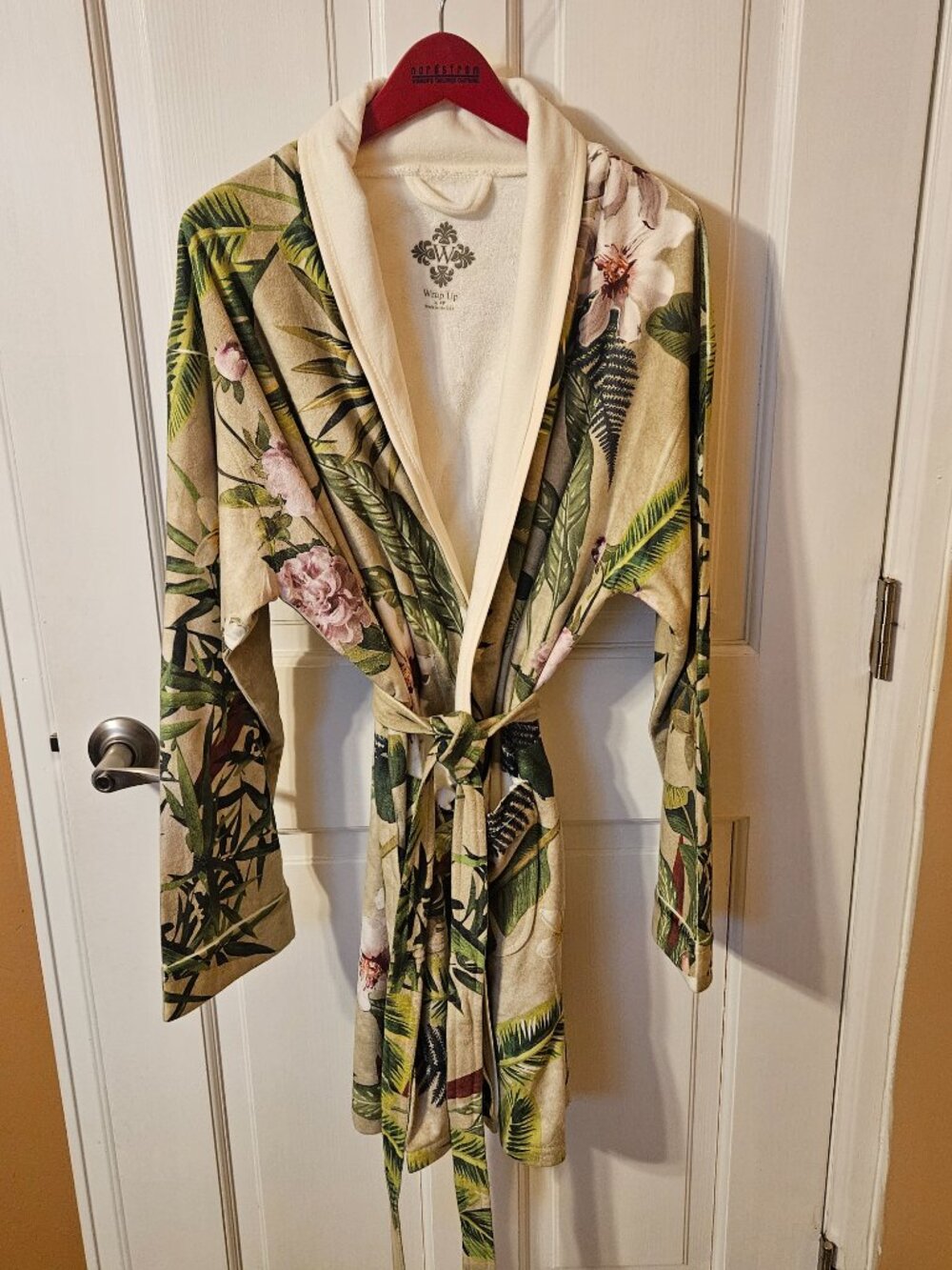 Women's Short Robe - Picture 6 of 7